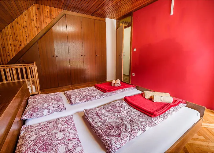 Kopriva Tatil Evi Gozd Martuljek